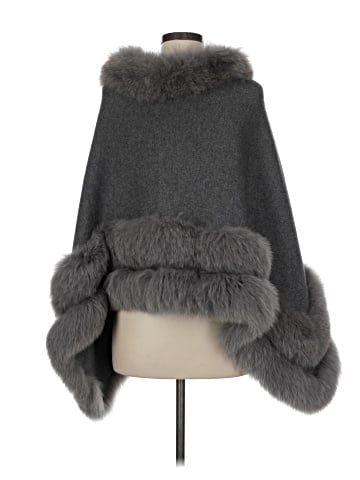 Belle Fare Poncho (view 2)