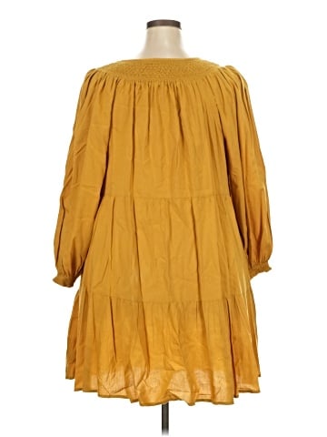 Old Navy Casual Dress (view 2)