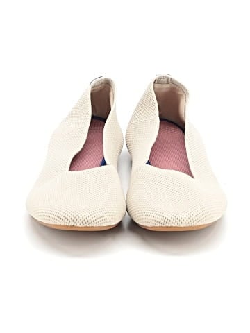 Unbranded Flats (view 2)