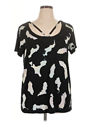 Torrid Short Sleeve T-Shirt (view 1)