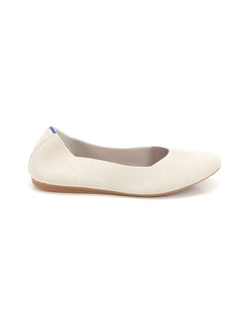 Unbranded Flats (view 1)