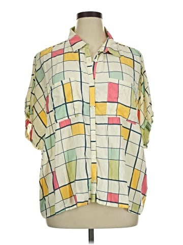 Lularoe Short Sleeve Blouse (view 1)