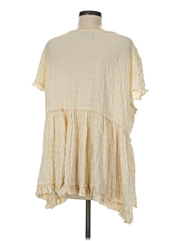 Urban Outfitters Casual Dress (view 2)