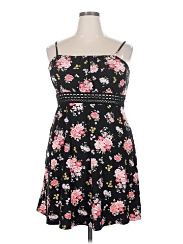 No Boundaries Casual Dress (view 1)