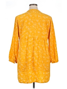 Old Navy 3/4 Sleeve Blouse (view 2)