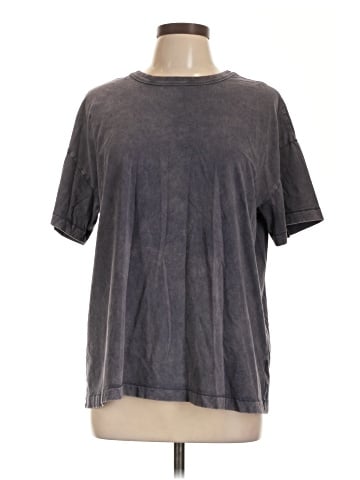 Old Navy Short Sleeve T-Shirt (view 1)