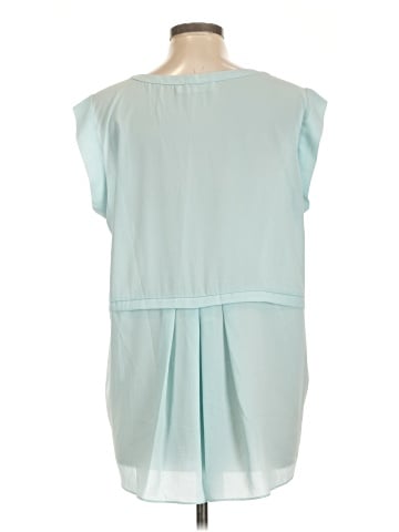 Everleigh Sleeveless Blouse (view 2)