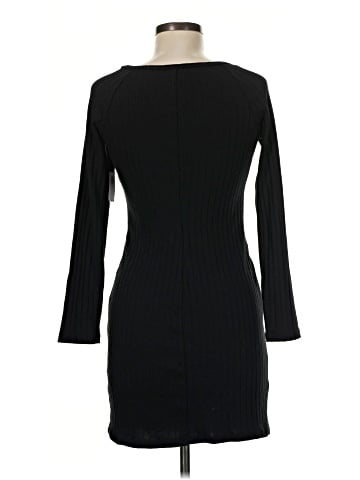 Old Navy Casual Dress (view 2)