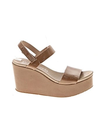 Pedro Garcia Wedges (view 1)