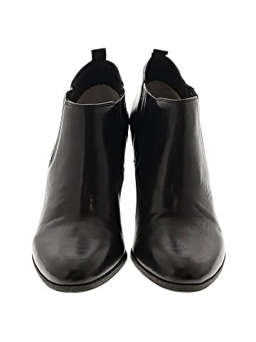 MICHAEL Michael Kors Ankle Boots (view 2)