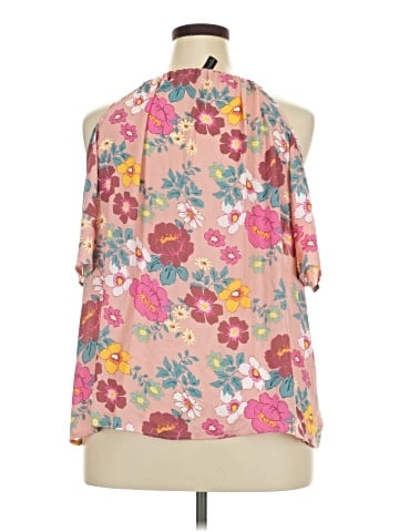 Trende Sleeveless Blouse (view 2)