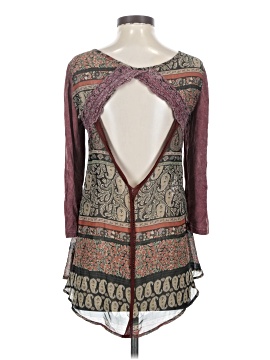 Gimmicks 3/4 Sleeve Top (view 2)