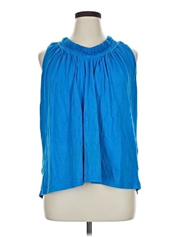 St. John's Bay Tank Top (view 1)