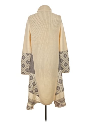 Vince. Poncho (view 2)