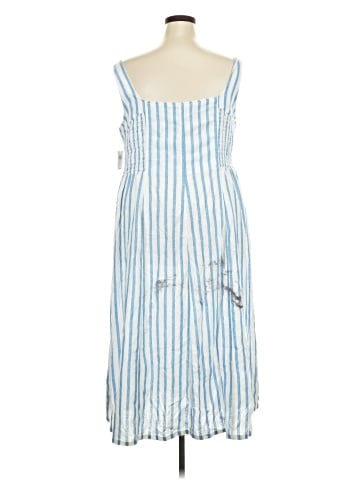 Old Navy Casual Dress (view 2)