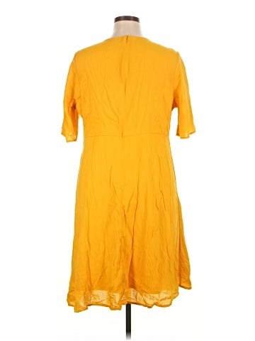 Old Navy Casual Dress (view 2)