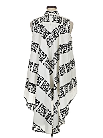 ASHRO Sleeveless Blouse (view 2)