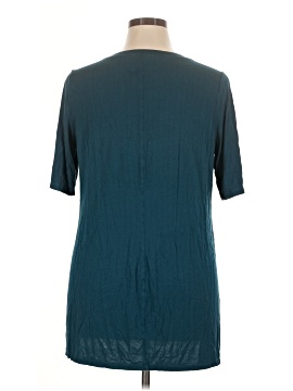 Torrid 3/4 Sleeve T-Shirt (view 2)