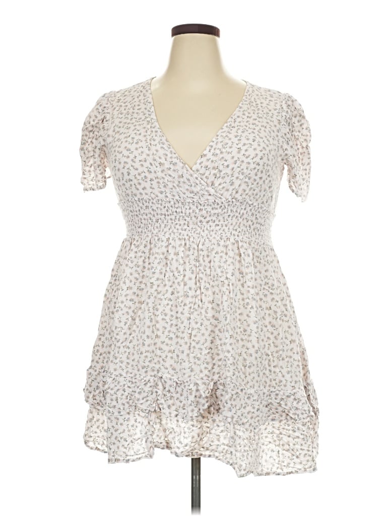 Pre-owned Wild Fable Casual Dress In Ivory