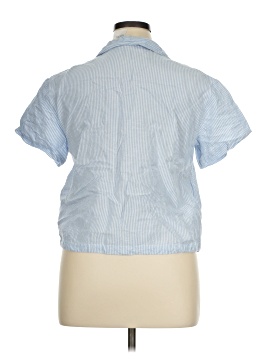 Unbranded Short Sleeve Button-Down Shirt (view 2)
