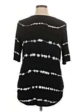 Torrid Short Sleeve T-Shirt (view 2)