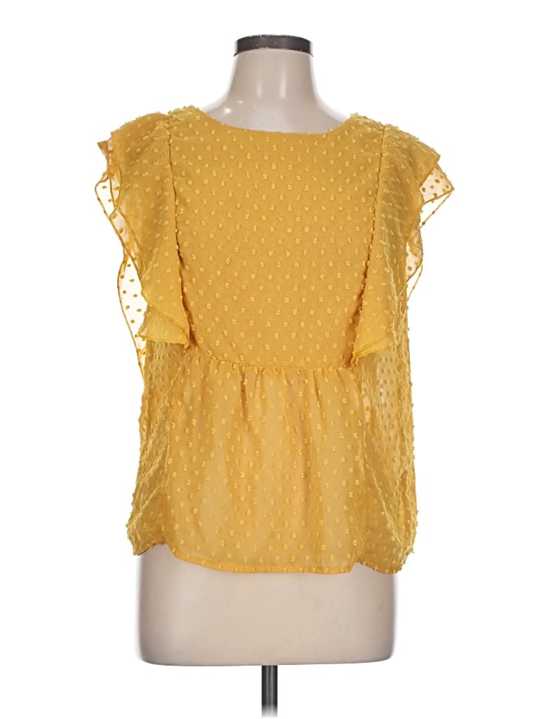 Pre-owned Shein Sleeveless T-shirt In Yellow