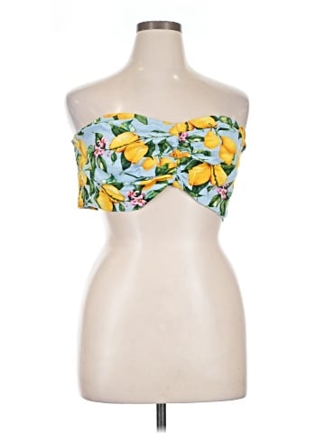 FASHION TO FIGURE Sleeveless Blouse (view 1)