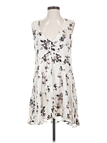 Em & Elle Casual Dress (view 1)