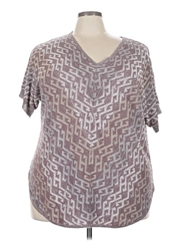 Avenue Short Sleeve T-Shirt (view 1)