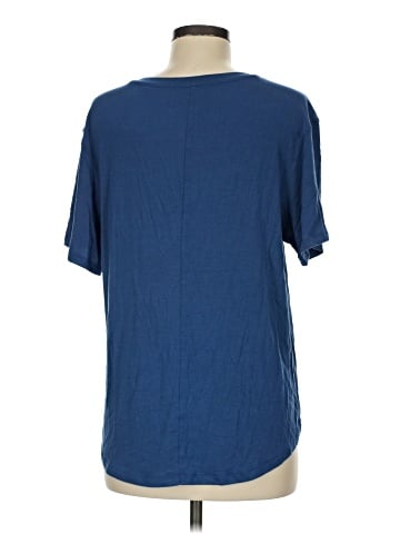 American Eagle Outfitters Short Sleeve T-Shirt (view 2)