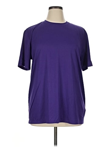Nike Active T-Shirt (view 1)