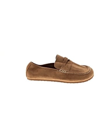Unbranded Flats (view 1)