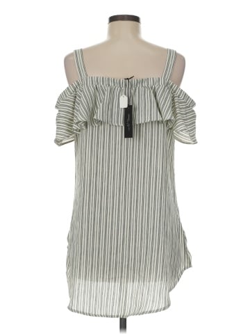 Romeo & Juliet Couture Sleeveless Blouse (view 2)