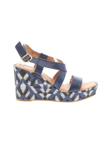 Born Wedges (view 1)