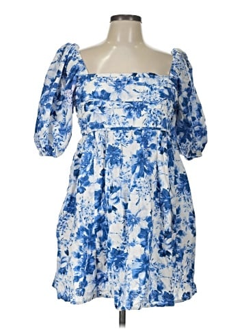 Abercrombie & Fitch Casual Dress (view 1)