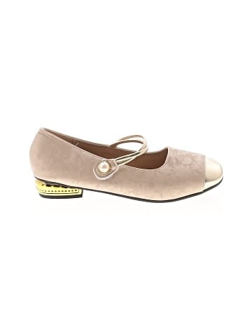 Unbranded Flats (view 1)