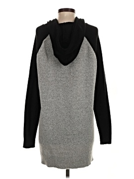 Romeo & Juliet Couture Poncho (view 2)
