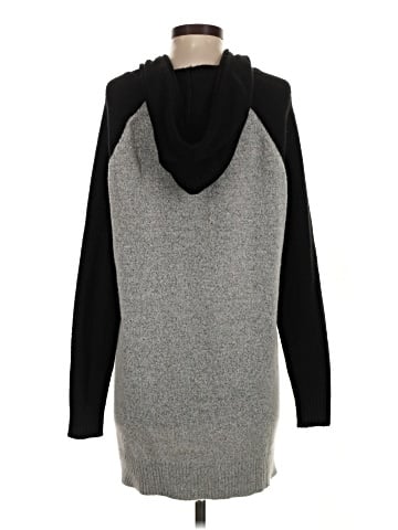 Romeo & Juliet Couture Poncho (view 2)