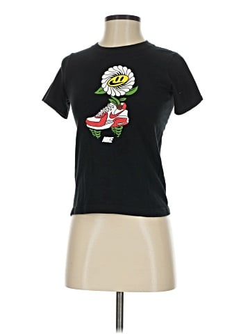 Nike Short Sleeve T-Shirt (view 1)