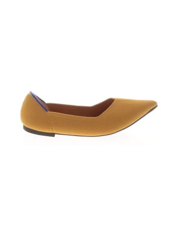 Unbranded Flats (view 1)