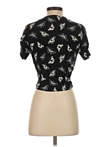 Hot Topic Short Sleeve Blouse (view 2)