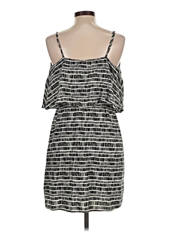 Old Navy Casual Dress (view 2)