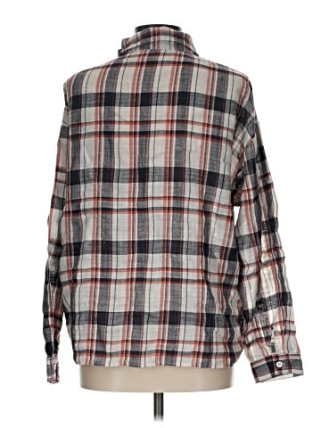 DAZY Long Sleeve Button-Down Shirt (view 2)