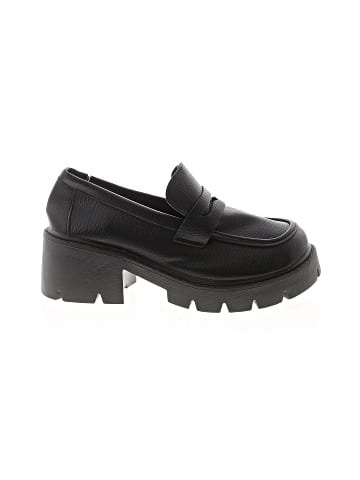 Unbranded Flats (view 1)