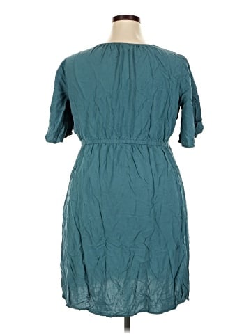 Old Navy Casual Dress (view 2)