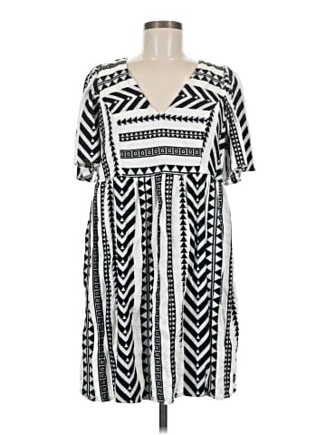 Old Navy Casual Dress (view 1)