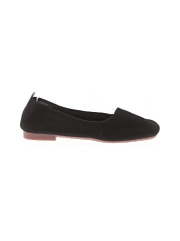 Unbranded Flats (view 1)
