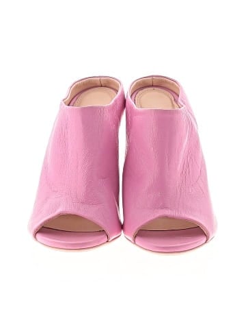 AGL Heels (view 2)