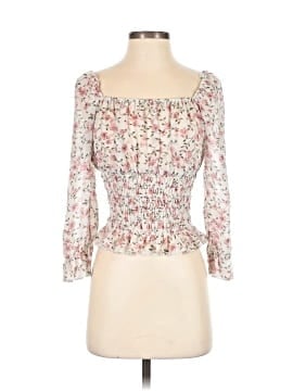 Rabbit Rose 3/4 Sleeve Top