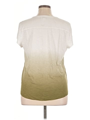 Liz Claiborne Short Sleeve T-Shirt (view 2)